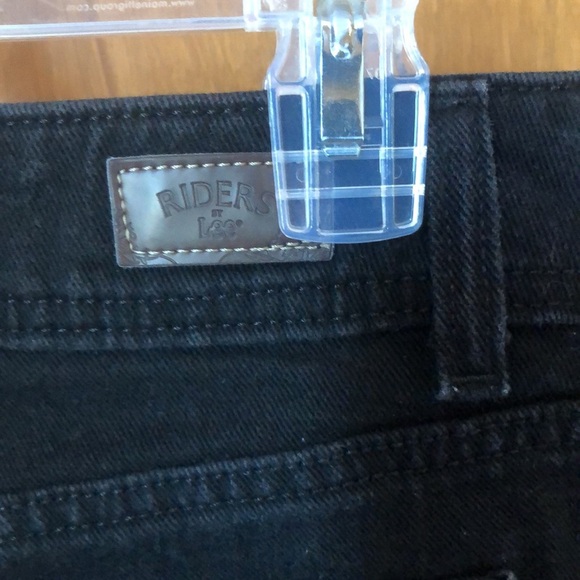 Riders by Lee black distressed cut off shorts - Picture 6 of 7